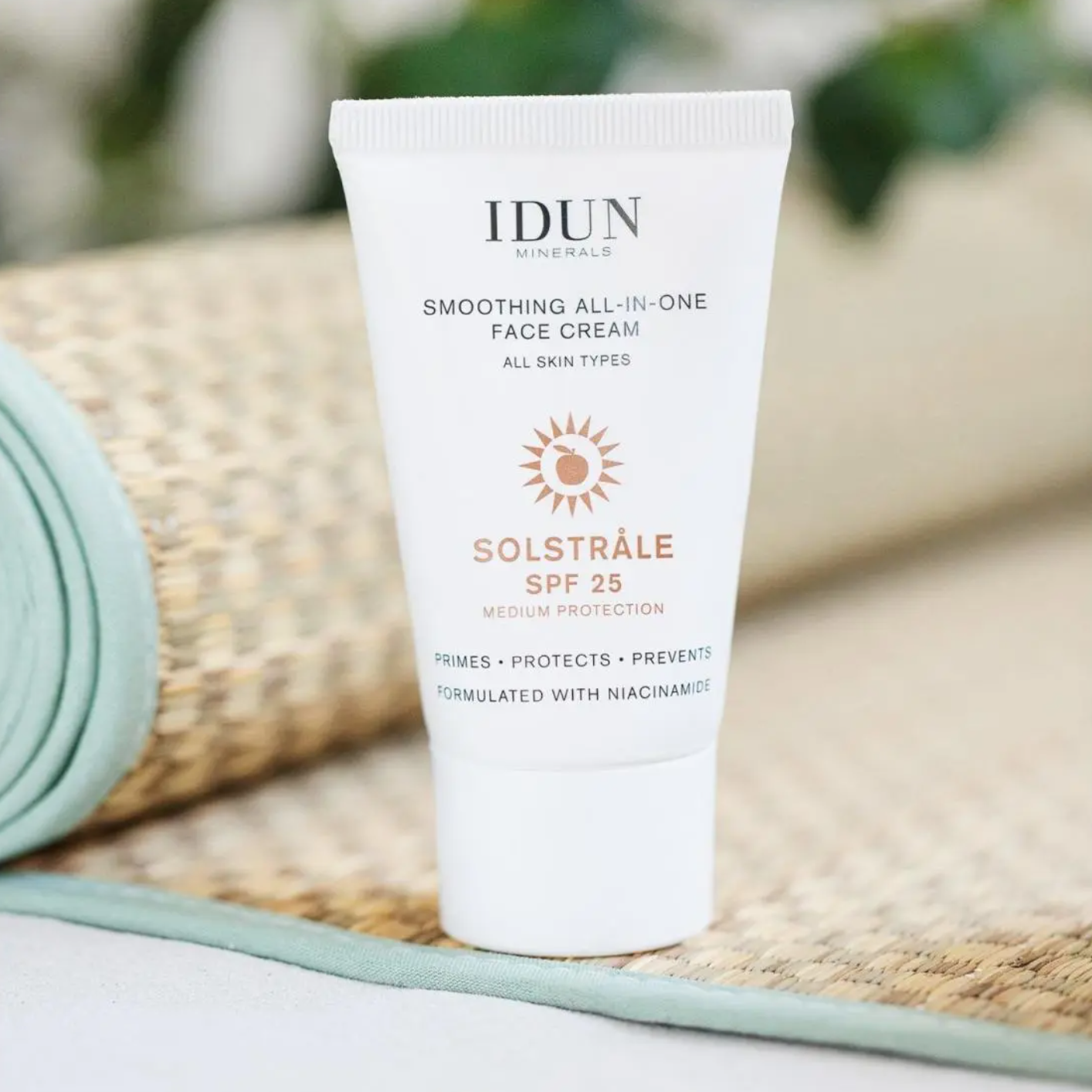 SOLSTRÅLE ソルストラーレ オールインワンフェイスクリーム SPF 25